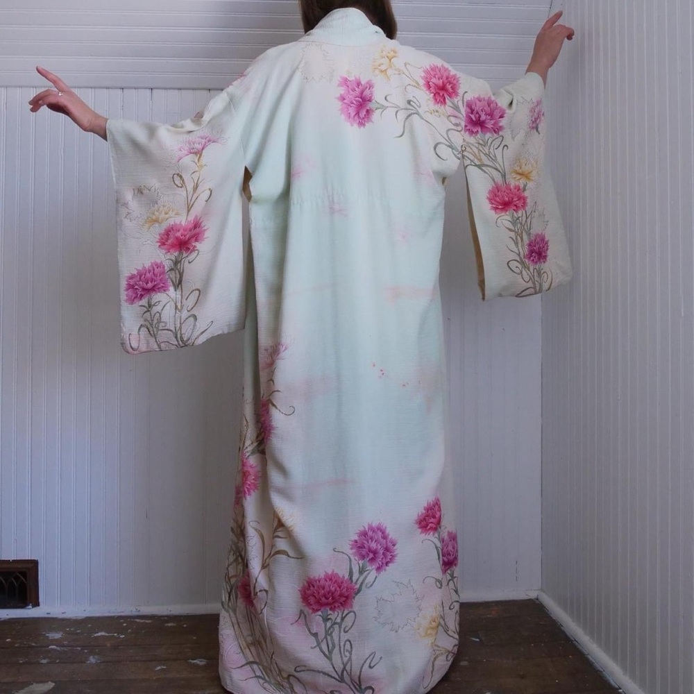 Vintage Cream Kimono Robe with Pink Floral Design